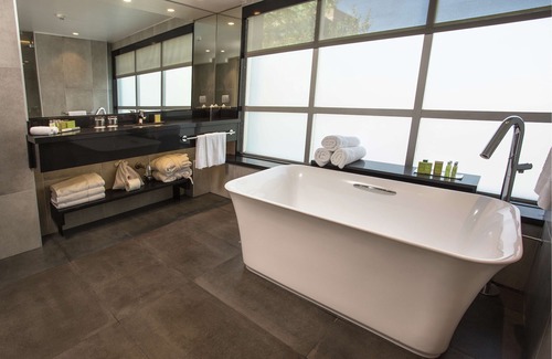 Santiago Hotel | DoubleTree by Hilton Hotel Santiago - Vitacura