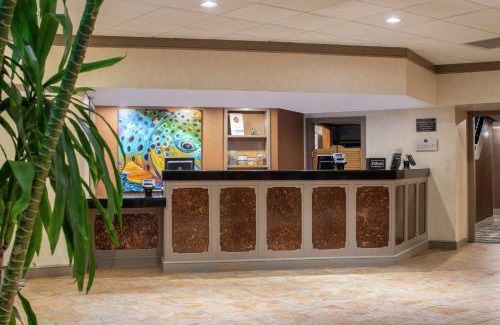 Heart of Missoula Hotel | DoubleTree by Hilton Missoula Edgewater