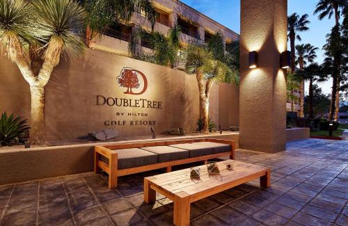 Palm Springs Resort | DoubleTree by Hilton Golf Resort Palm Springs