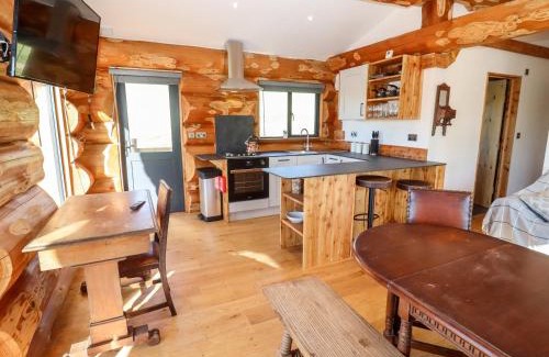 Upper Sapey House | Douglas Cabin