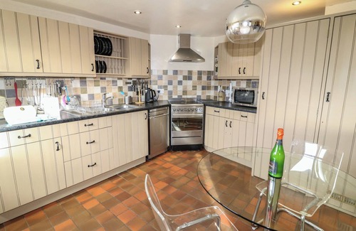 Parwich Cottage | DOUGLAS'S BARN, pet friendly, character holiday cottage in Parwich