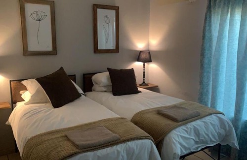 Tzaneen House | Douglas Villas