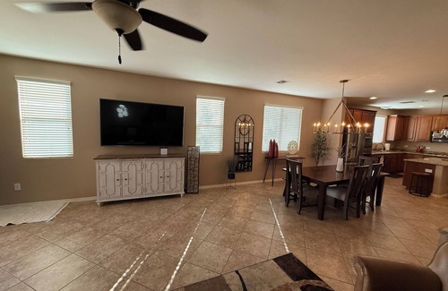 Dove Mountain House | Dove Mountain Perserve, dog friendly home.