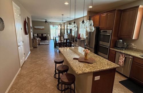 Dove Mountain House | Dove Mountain Perserve, dog friendly home.