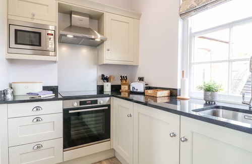 Ashbourne Cottage | DOVEDALE, romantic, character holiday cottage in Ashbourne