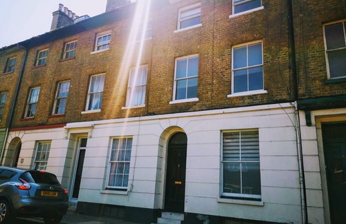 Dover House | Dover Town Rooms (Single Room 4)