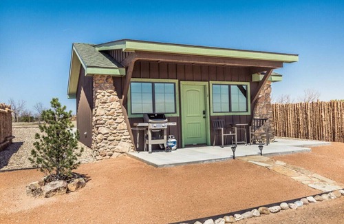 Canyon Apartment | Doves Rest Cabins - Phantom