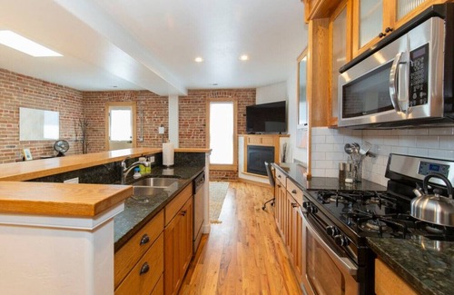 Salida Apartment | Downstream Loft - Historic Savory Building