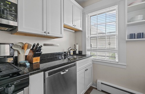 Bristol House | Downton Bristol Retreat