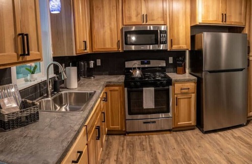 Nevada City House | Downtown 2 Bedroom 1 Bath Downstairs Suite B