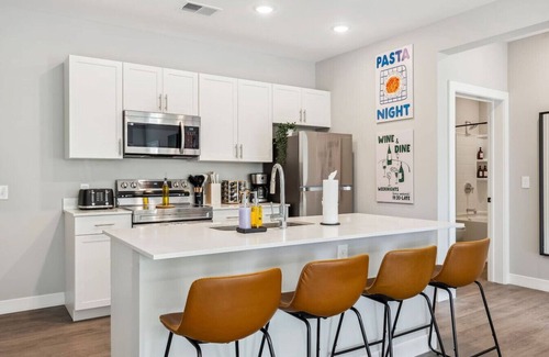 Olde Towne East Apartment | Downtown 2Bedroom w/Rooftop - Near Linwood Park