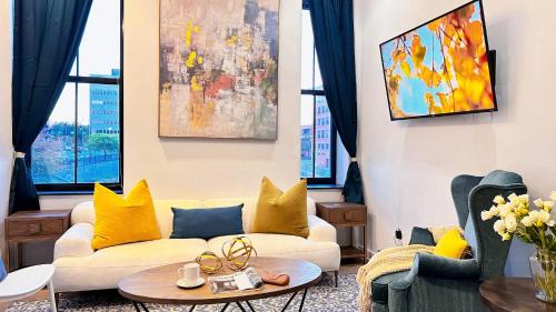 Downtown Apartment | Downtown 2BR, Full Kitchen, PPAC&Convention Center