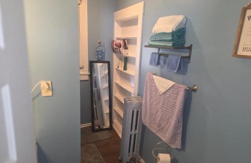 Center Apartment | downtown and secluded