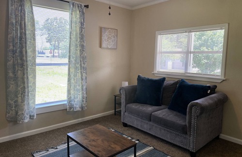 Pettaway Apartment | Downtown apartment with free parking