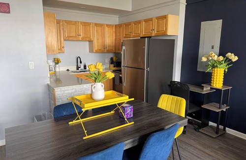 Downtown Cleveland Apartment | Downtown Apt - Walk to Games, Concerts - Park Free