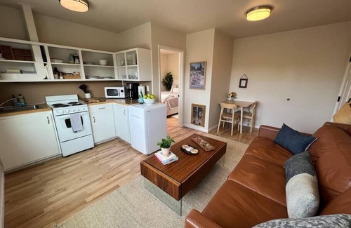 Arcata Apartment | Downtown Arcata Farmers Market Apartment