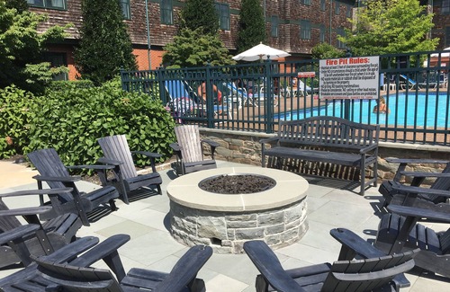 The Point Condo | Downtown area, (Longwharf, Newport Onshore, and more)