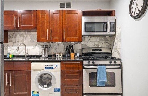 Old Fourth Ward Apartment | Downtown Atlanta Condo with City View
