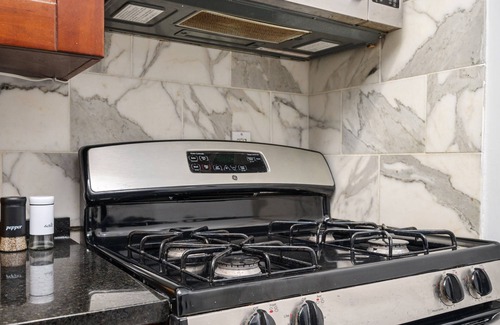 Old Fourth Ward Apartment | Downtown Atlanta Condo with City View