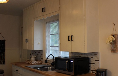 Westfield House | Downtown ATX! Deep Eddy Bungalow #A