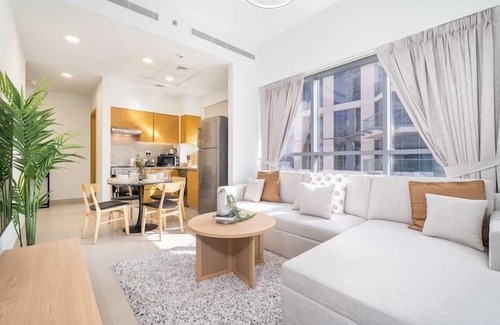 Al Barsha 1 Apartment | Downtown - Bellevue Towers