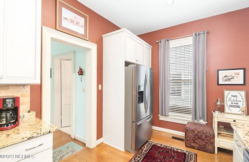 New Bern House | Downtown Blue Manor 1