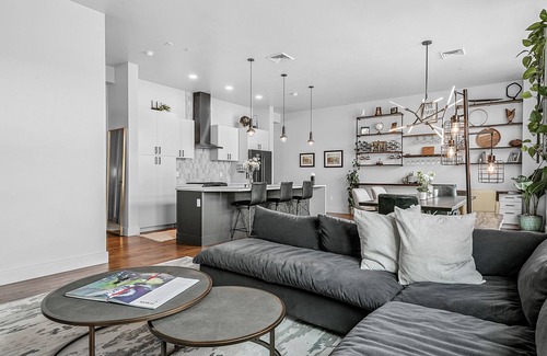 Boise Condo | Downtown Boise Condo! Central walking location