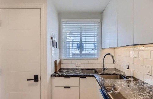Panorama Heights Apartment | Downtown Boulder 1 BDR/1 BA Condo