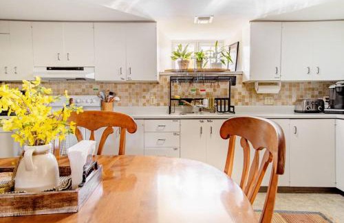 College Hill Apartment | Downtown by RISD Gigabite Internet OnSite Free Parking