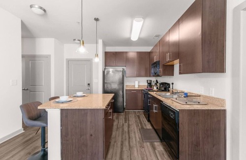 Five Points South Apartment | ~Downtown Charm:2BR with Full Top Notch Amenities~