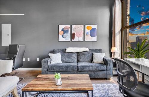 Downtown Cleveland Apartment | Downtown Cleveland Loft Near CSU, Playhouse, Arena