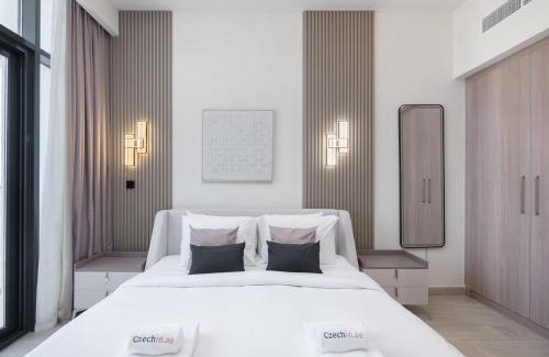 Nad Al Sheba Apartment | Downtown-Close Studio by Czech-In