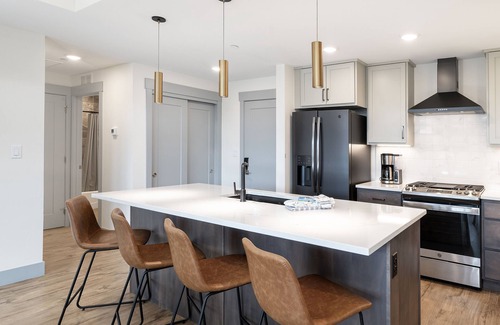 Winter Park Condo | Downtown condo w/hot tub & balcony