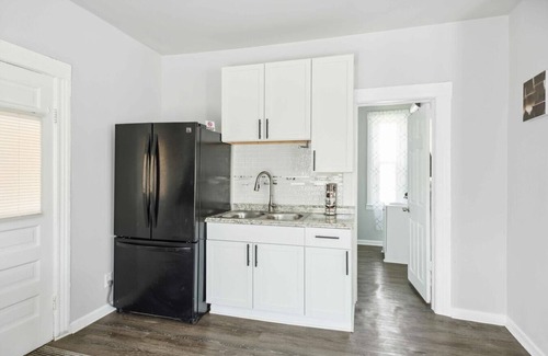 Mexicantown - Southwest Detroit Cottage | Downtown Detroit Gem 3 Bedrooms & Culture!