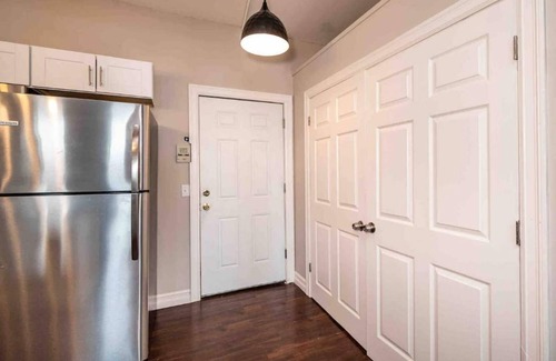 Detroit Apartment | Downtown Detroit Modern Loft w/Free Parking 420