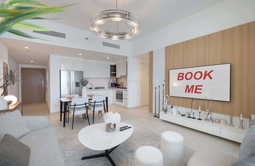Za'abeel 2 Apartment | Downtown Dubai Apartment sleeps 4 near Dubai Mall!