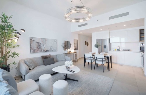 Za'abeel 2 Apartment | Downtown Dubai Apartment sleeps 4 near Dubai Mall!