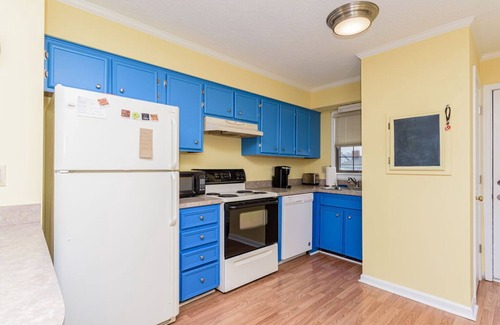Ocean City Condo | Downtown Family Value - Sleeps 6 - with Pool
