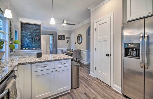 Fredericksburg House | Downtown Fredericksburg Home w/Large Patio!