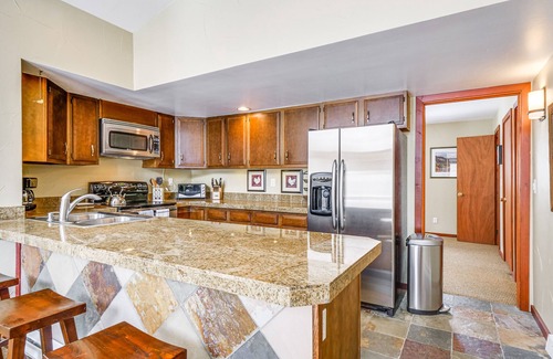 Frisco House | Downtown Frisco Townhome ~ 1 Mi to Lake Dillon!