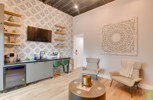 Galveston Condo | Downtown Galveston Home: Walk to Historic District