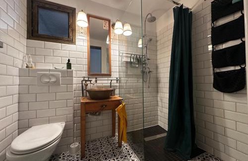 Csarnok negyed Apartment | Downtown haven- Aurora Charm