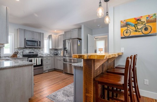 Brevard House | Downtown house in Brevard - Lumberyard Arts District