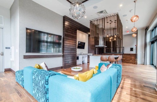 Mile Square Apartment | Downtown Indy Apartment w/Balcony, Pool & Parking
