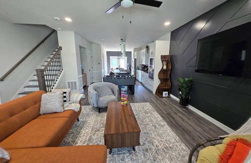 Indianapolis House | Downtown Indy-Garage, Grill. Mins to Lucas Stadium