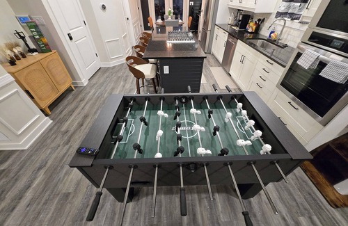 Indianapolis House | Downtown Indy-Garage, Grill. Mins to Lucas Stadium
