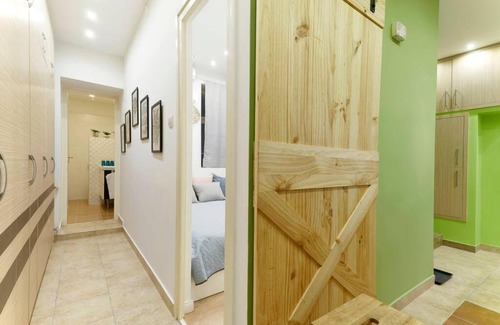 Palace District Apartment | Downtown Island of Peace by NW