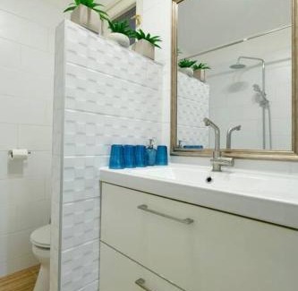 Palace District Apartment | Downtown Island of Peace by NW