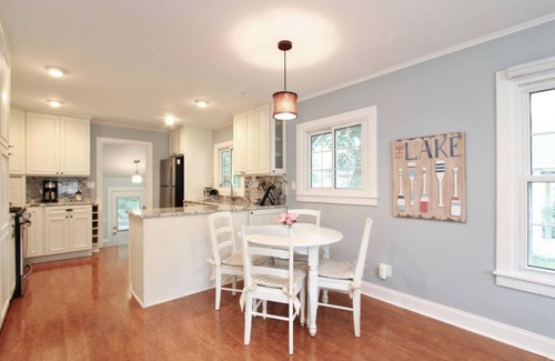 Lake Geneva House | Downtown Lake Geneva GEM