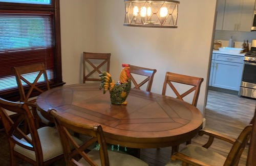 Lake Geneva House | Downtown Lake Geneva Wisconsin Charm Sleeps10